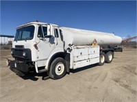 1983 IHC Cabover T/A Fuel Truck