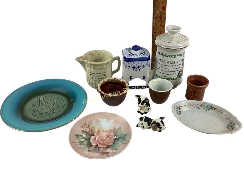 Assorted pottery including Hall and Hull