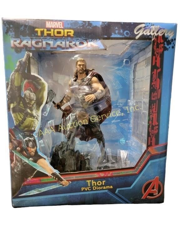 Marvel Thor PVC diorama Ragnarok,  box has some