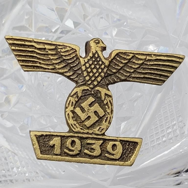 1939 THIRD REICH PIN REPLICA ?? SEE REVERSE