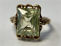 Vintage 10K Jadeite Ring
