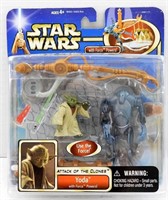 STAR WARS ATTACK OF THE CLONES YODA W/FORCE POWERS