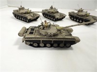 (4) MILITARY TANKS 1/72 SCALE