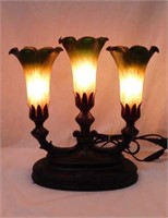 Triple tulip glass shade decorator lamp, 12" tall