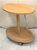 Rolling 2 tier table. 28x18x26