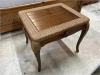 Wood and rattan style side table
Length: