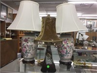 3 vintage lamps.