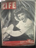 ORIGINAL 1944 LIFE MAGAZINE COVER JUDY GARLAND