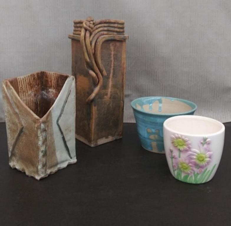 Box 4 Pottery Pieces-2 Planters, 2 Vases