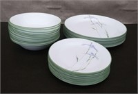 33 Pieces Corelle Dishes-11 Plates & Bowls, 12