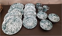 14 Pieces Green Enamelware Dishes