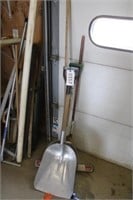 2 - Aluminum Scoops, Push & Kitchen Broom