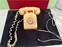 VINTAGE DIAL TELEPHONE