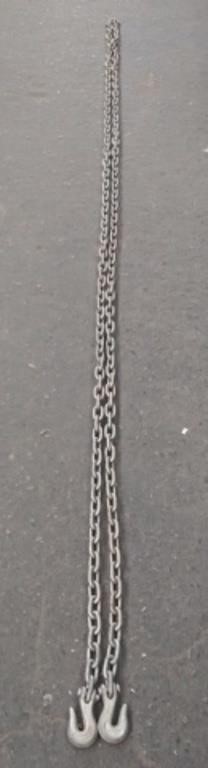 Approx 19' Chain w/2 Hooks