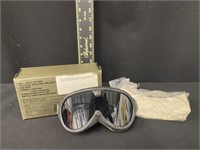 Vintage US Military Goggles w/ Box