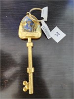 Disney Magic Kingdom Golden Key to the City