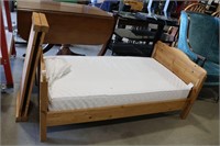CHILDS BED WITH SIDES