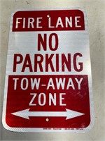 Fire lane no parking sign