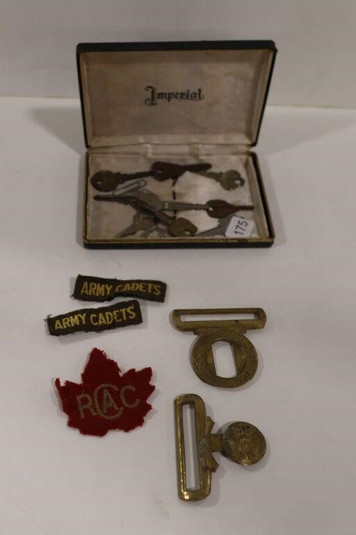 CANADIAN MILITARY PATCHES, BELT BUCKLE & KEYS
