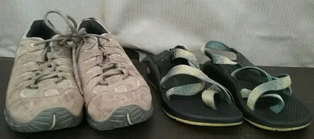 Box-Vasque Hiking Boots, Women's Size 10,