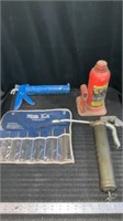 Bottle jack, 1/2 ton, not tested, metal pinches,