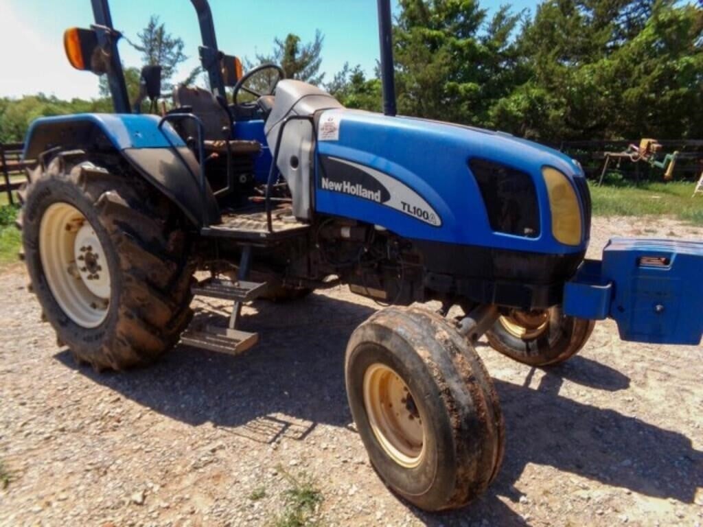 2005 NEW HOLLAND TL 100A TRACTOR, DIESEL, 95 HP