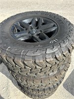 SET OF 4 TOYO M/T OPEN COUNTRY WHEELES & TIRES