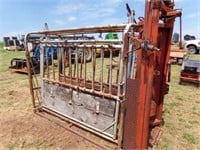 CATTLE SQUEEZE CHUTE, NO FLOOR
