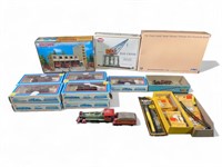 Model Power HO scale rail crane, train carts,