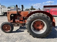 Case LA Tractor