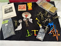 FLAT OF SMALLS MILITARY FIGURES & MORE