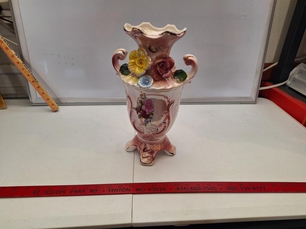 Lustre Vase