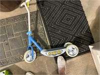 CHILD'S BLUE SCOOTER