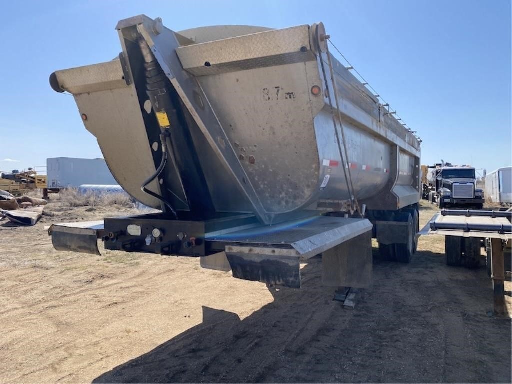 2010 Canuck T/A End Dump Gravel Trailer