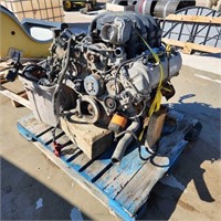 4.6L 8 cyl. 2010 Ford gas engine w wiring harness