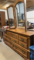 Dresser and mirror 64x18x32