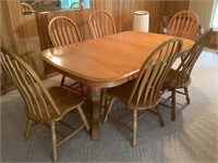 Golden Oak Kitchen Table W/ 6 Chairs & Extra Leaf
