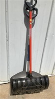 Snow shovel slot of two items