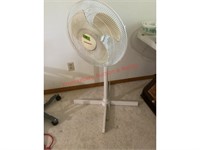 Windermere Rotating Floor Fan