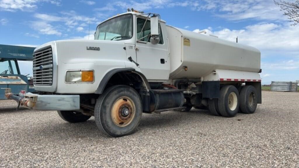1996 Ford L9000 Water Truck