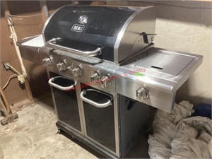 Like New BHG Gas Grill W/ Cover