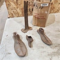 Shoe repair stand