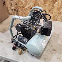 Air compressor