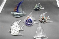 6 GLASS FISHIES + GLASS SHARK FIN DECOR
