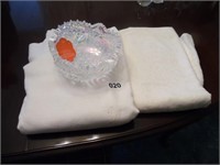 2 TABLE CLOTHS, PRESSED GLASS BOWL