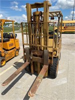 PETTIBONE MERCURY FORKLIFT (MODEL GA-45A) WITH