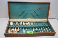 Wm. Rogers Silverplate Flat Ware in Chest