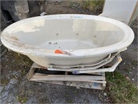 Maax Whirlpool Tub