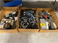 LARGE GROUP OF VINTAGE ELECTRONIC EQUIPMENT,