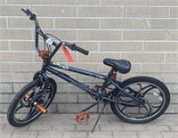 Genesis Torrid Kids 20in BMX Bike 
*chain